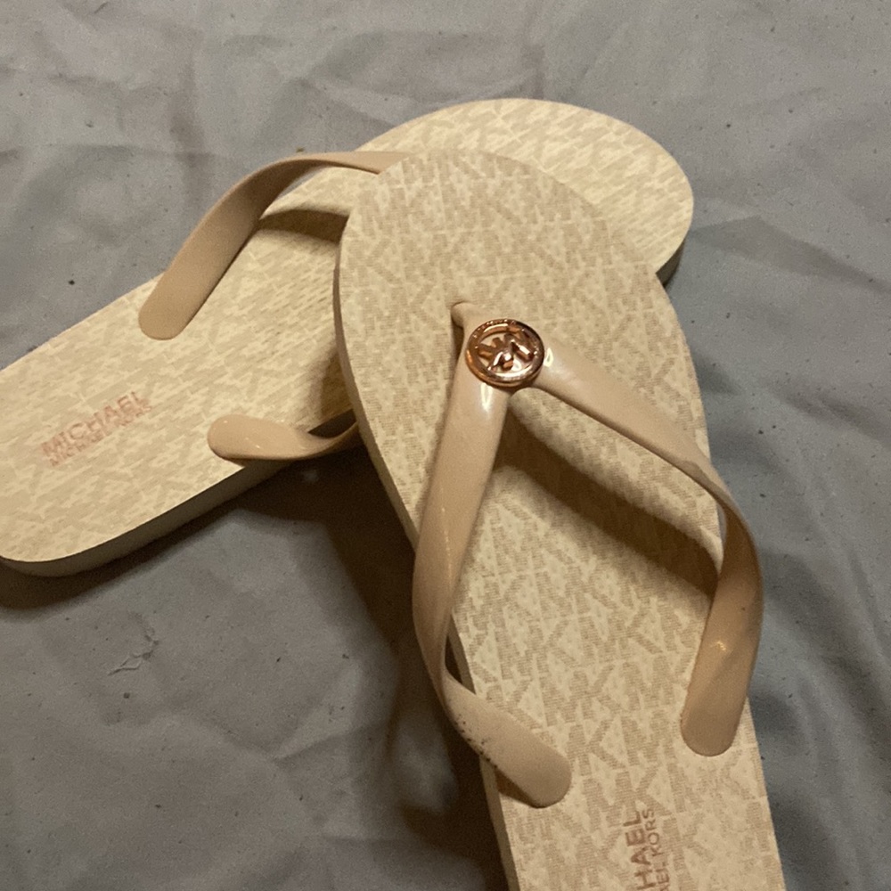 Sandals - Picture 2 of 3
